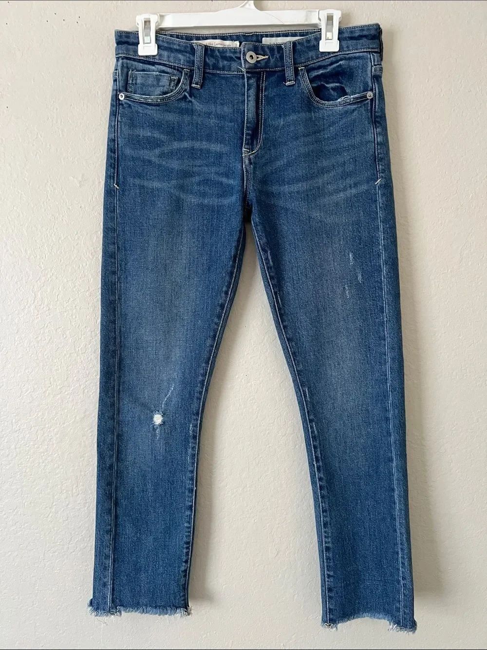 EUC Pilcro and the Letterpress Slim Boyfriend Jeans Raw Hem Distressed Size 27